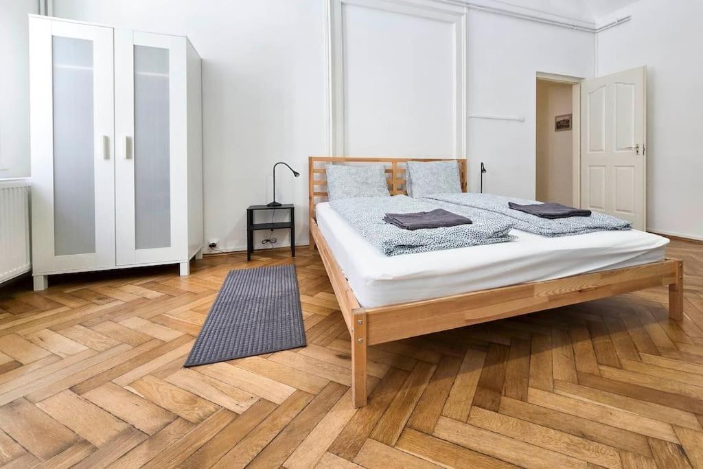 Seventh Sense Apartment Будапеща Екстериор снимка